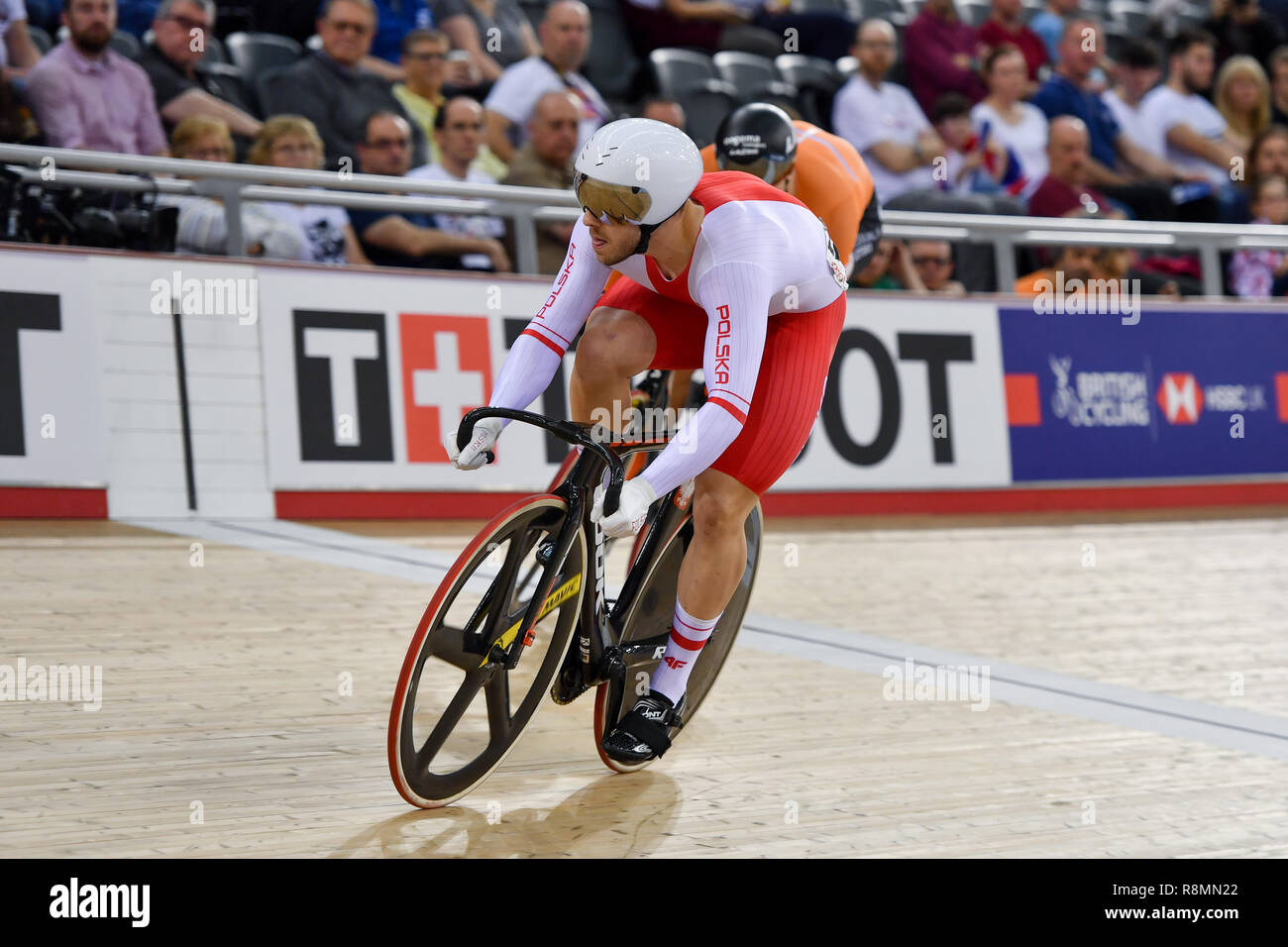 London, Großbritannien. 16. Dez 2018. Harrie Laverysen (NED) und Mateusz Rudyk (POL) in Männer Sprint Viertelfinale während Tissot UCI Track Cycling World Cup IV bei Lee Valley VeloPark am Sonntag, den 16. Dezember 2018. LONDON ENGLAND. (Nur redaktionelle Nutzung, eine Lizenz für die gewerbliche Nutzung erforderlich. Keine Verwendung in Wetten, Spiele oder einer einzelnen Verein/Liga/player Publikationen.) Credit: Taka Wu/Alamy leben Nachrichten Stockfoto