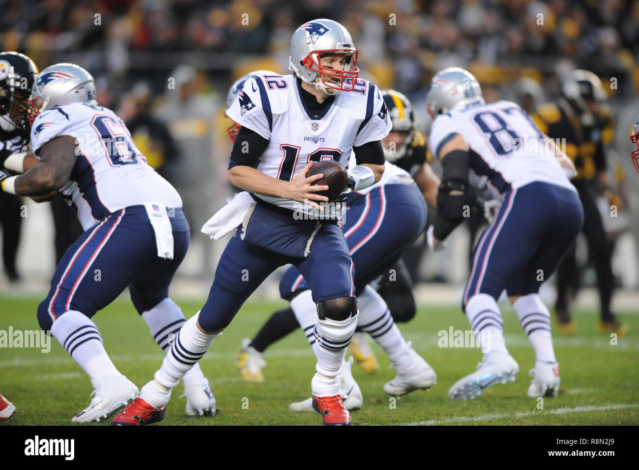 16. Dezember 2018: Patrioten #12 Tom Brady während der Pittsburgh Steelers vs New England Patriots Spiel am Heinz Feld in Pittsburgh, PA. Jason Pohuski/CSM Stockfoto