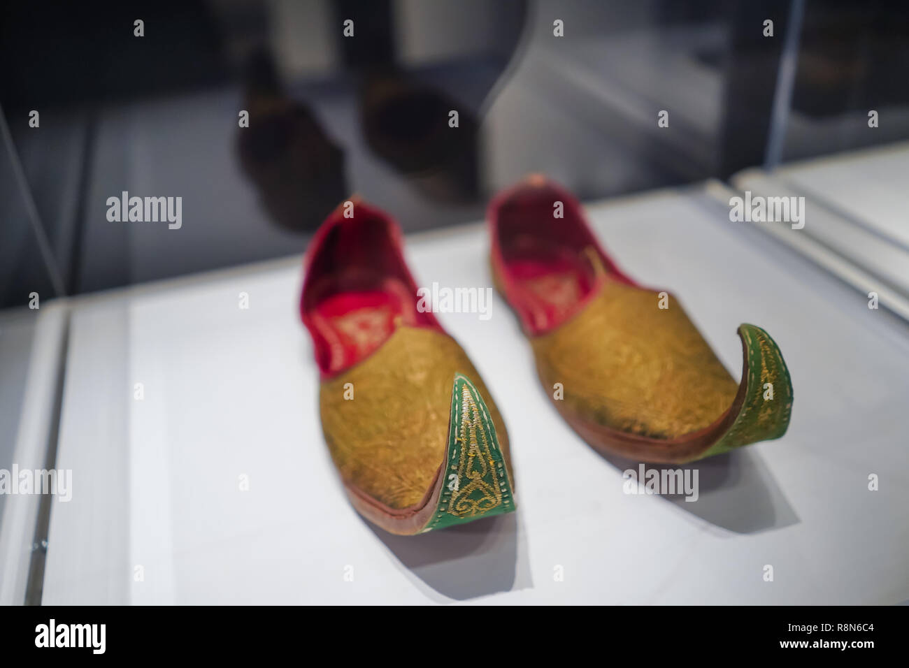 Traditionelle Schuhe von Männern getragen während hinduistische Hochzeit cermony Stockfoto