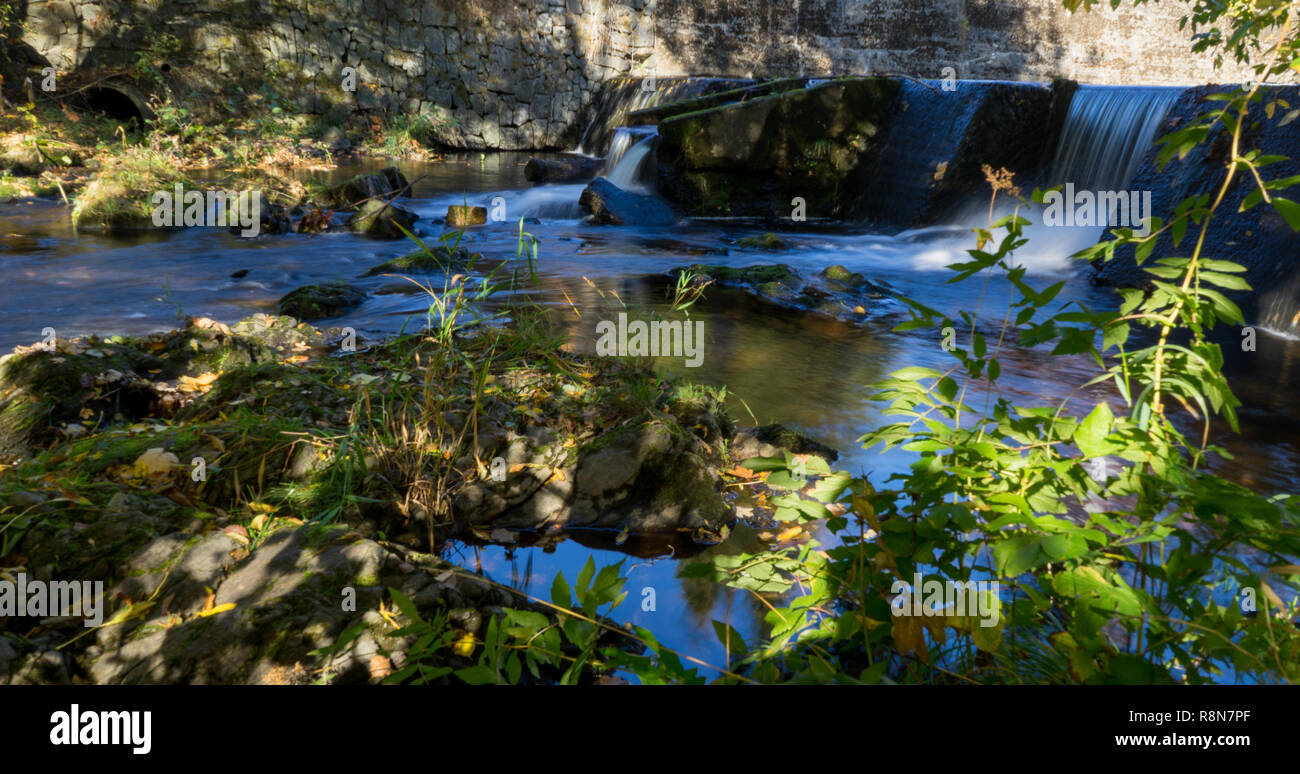 Wasser Barrage in der Kurpark der Stadt Bad Lauterberg im Harz Stockfoto