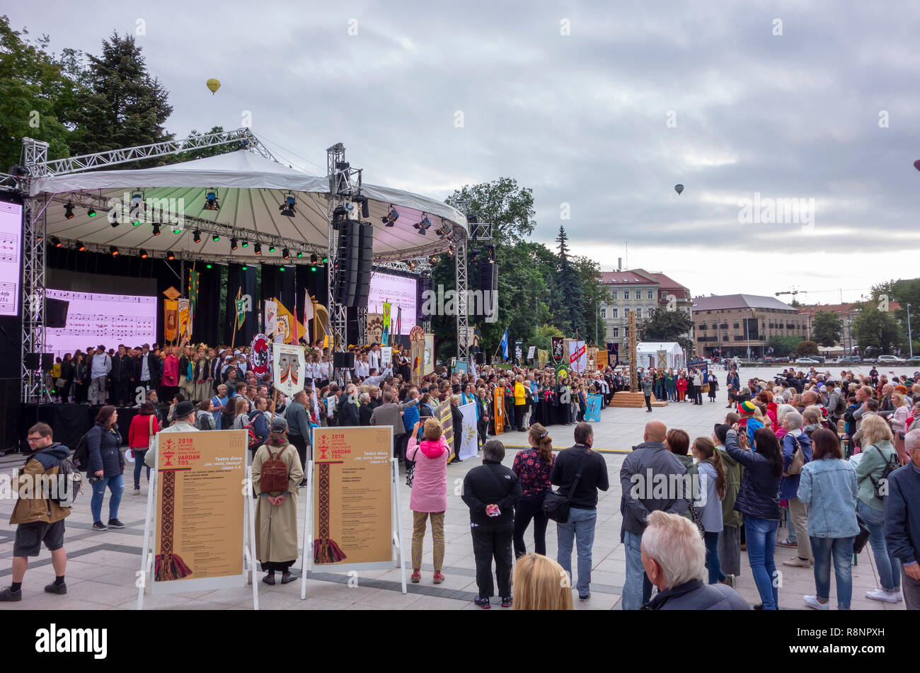 Die Hundertjahrfeier Song Feier im Juli 2018, Cathedral Square (Arkikatedros Aikštė), Vilnius, Litauen Stockfoto