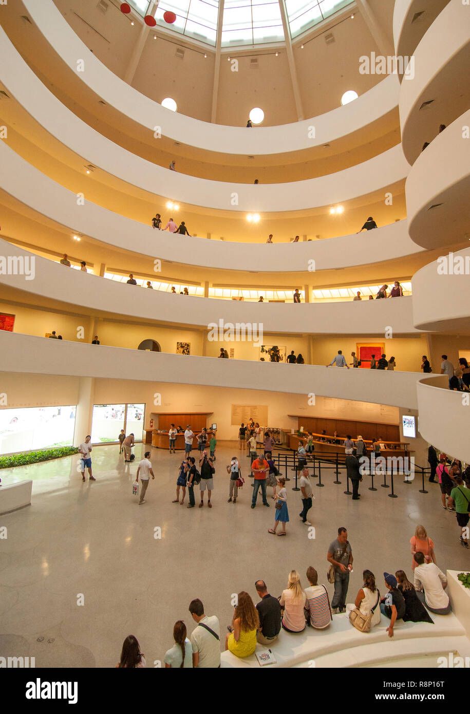 Innenraum des Guggenheim Museum Stockfoto