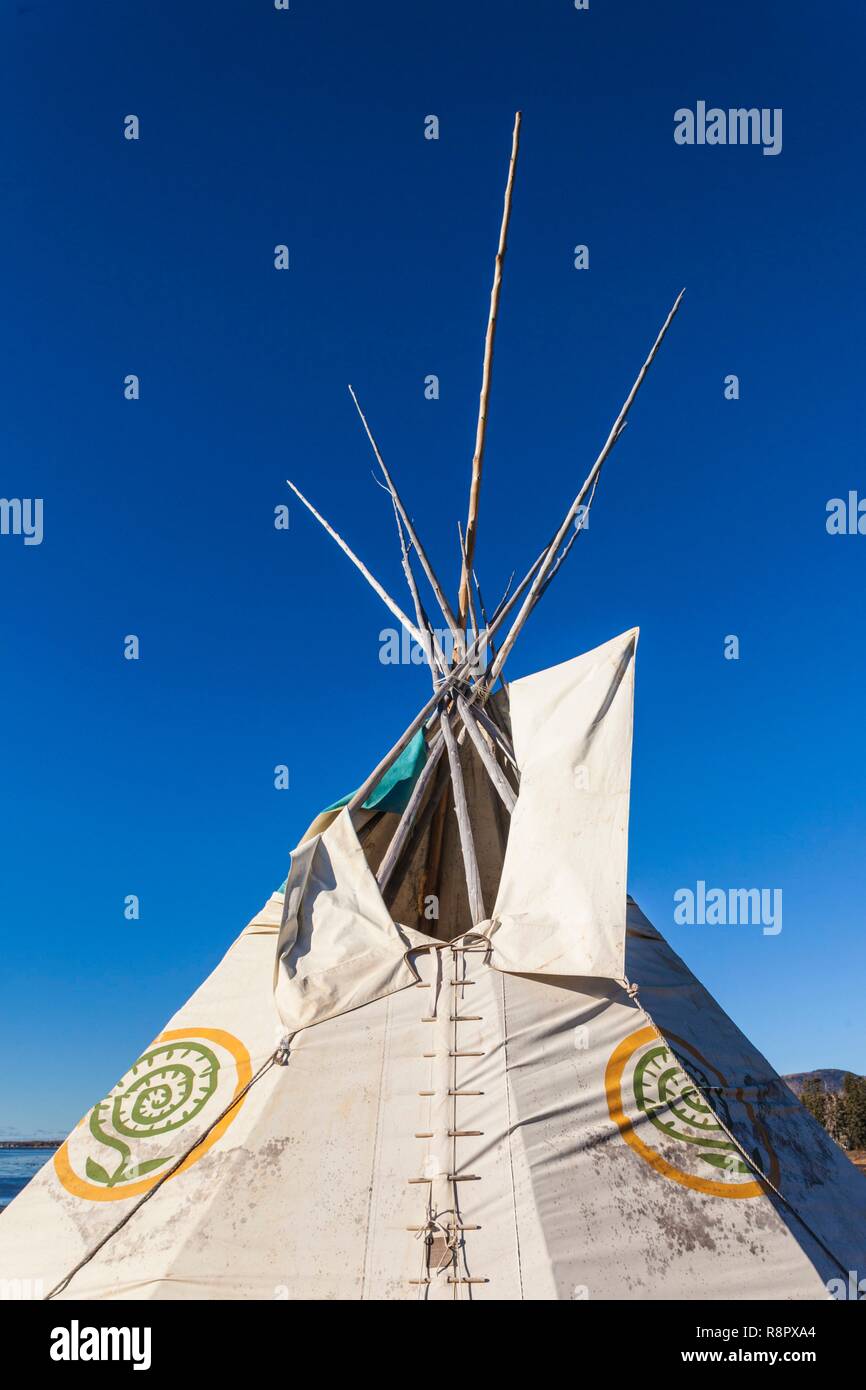 Kanada, Quebec, Gaspe Halbinsel, Mic-Mac Gesgapegiag, First Nations t-pees von der Baie DES Chaleurs Stockfoto