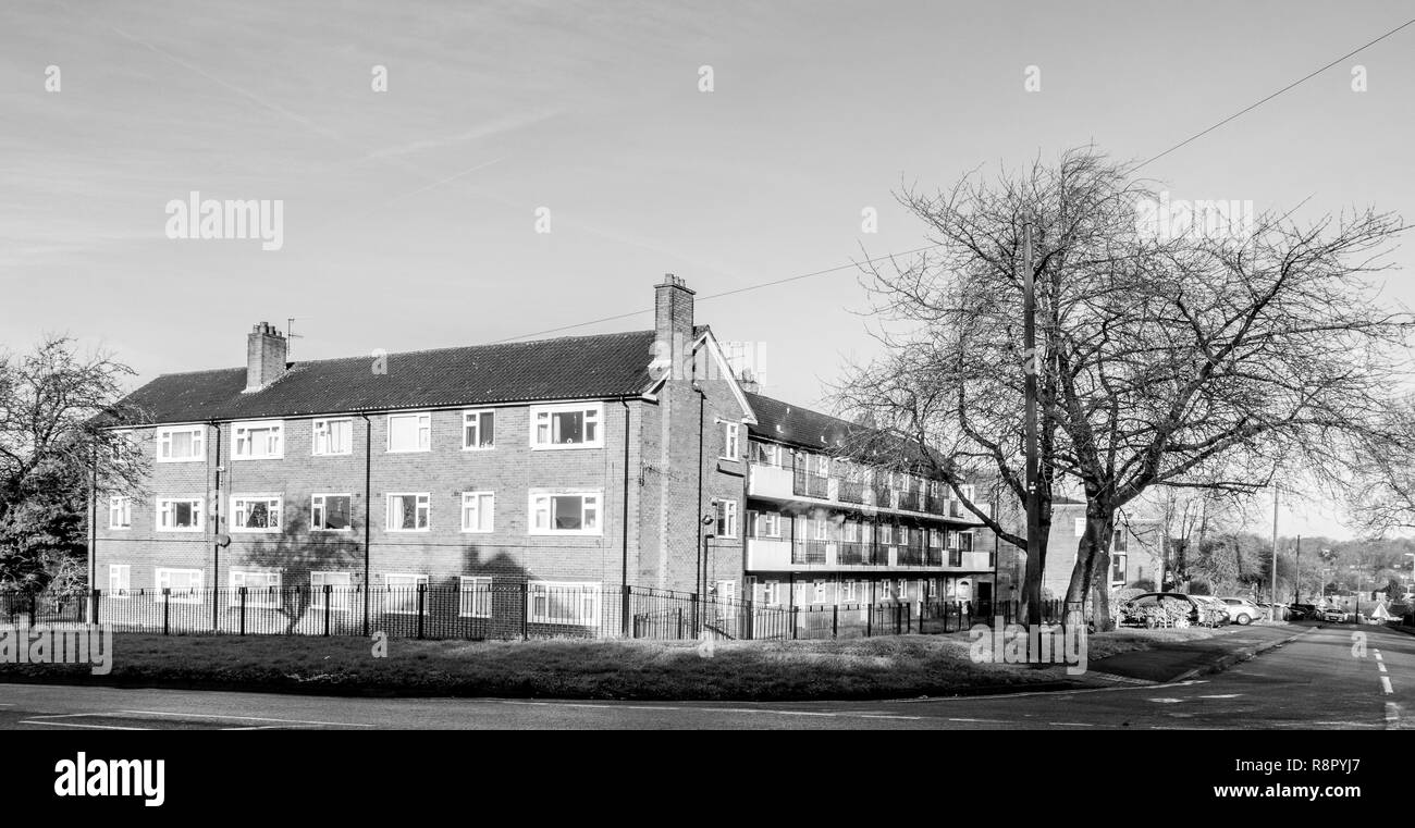 Sozialer Wohnungsbau - einem Wohnblock in Newcastle-under-Lyme, Staffordshire von Aspire Gehäuse beibehalten Stockfoto