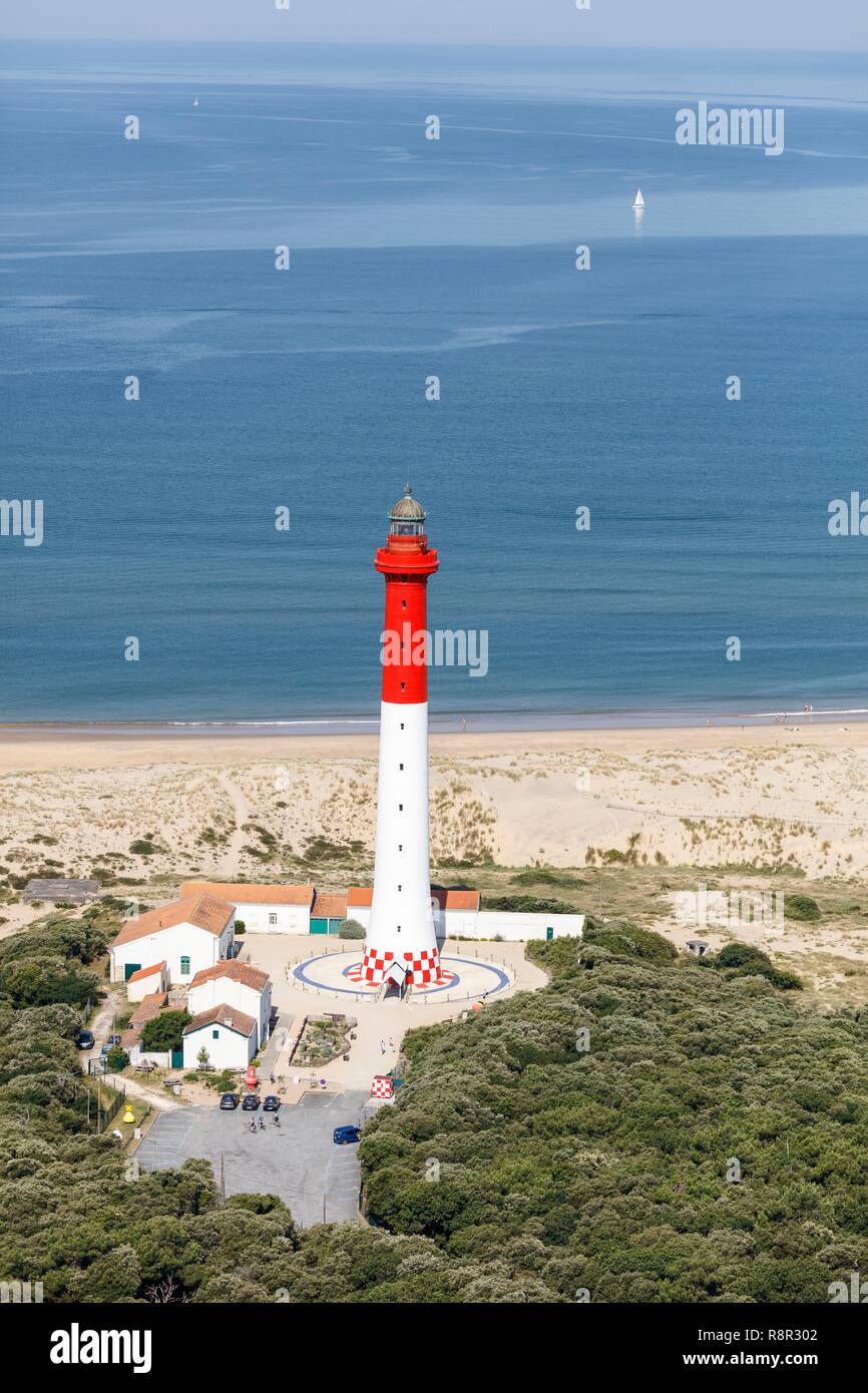 Frankreich, Charente Maritime, Les Mathes, la Coubre Leuchtturm (Luftbild) Stockfoto