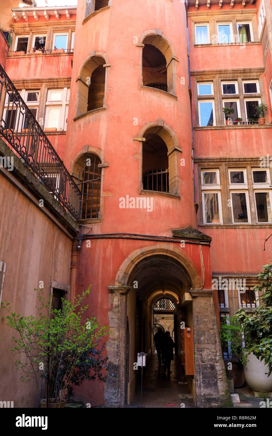 Frankreich, Rhone, Lyon, 5. Bezirk, Alten Lyon, historischen Stätten als Weltkulturerbe von der UNESCO, rue du Boeuf, Traboule de La Tour Rose Stockfoto
