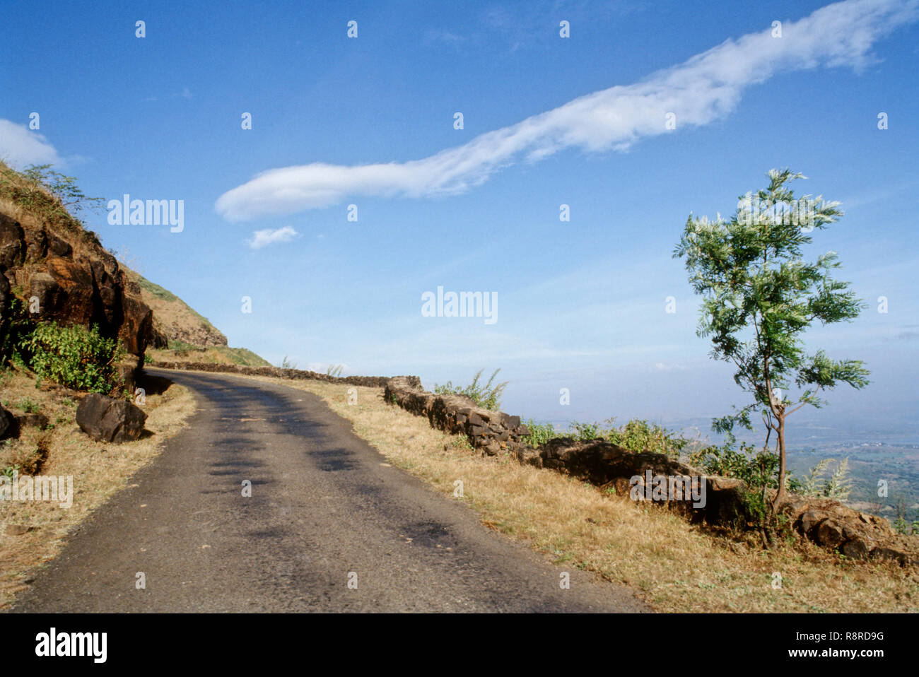 Straße nach Simhgad, Pune, Indien Stockfoto