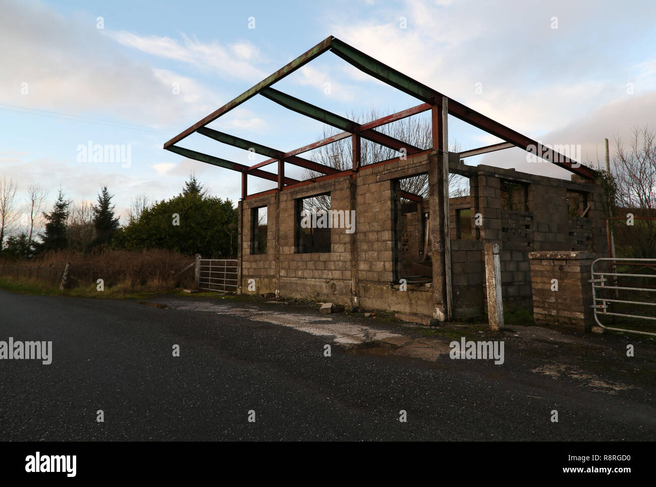 Stillgelegte Zollstation in der Nähe von roslea, Co Fermanagh auf der irischen Grenze Stockfoto