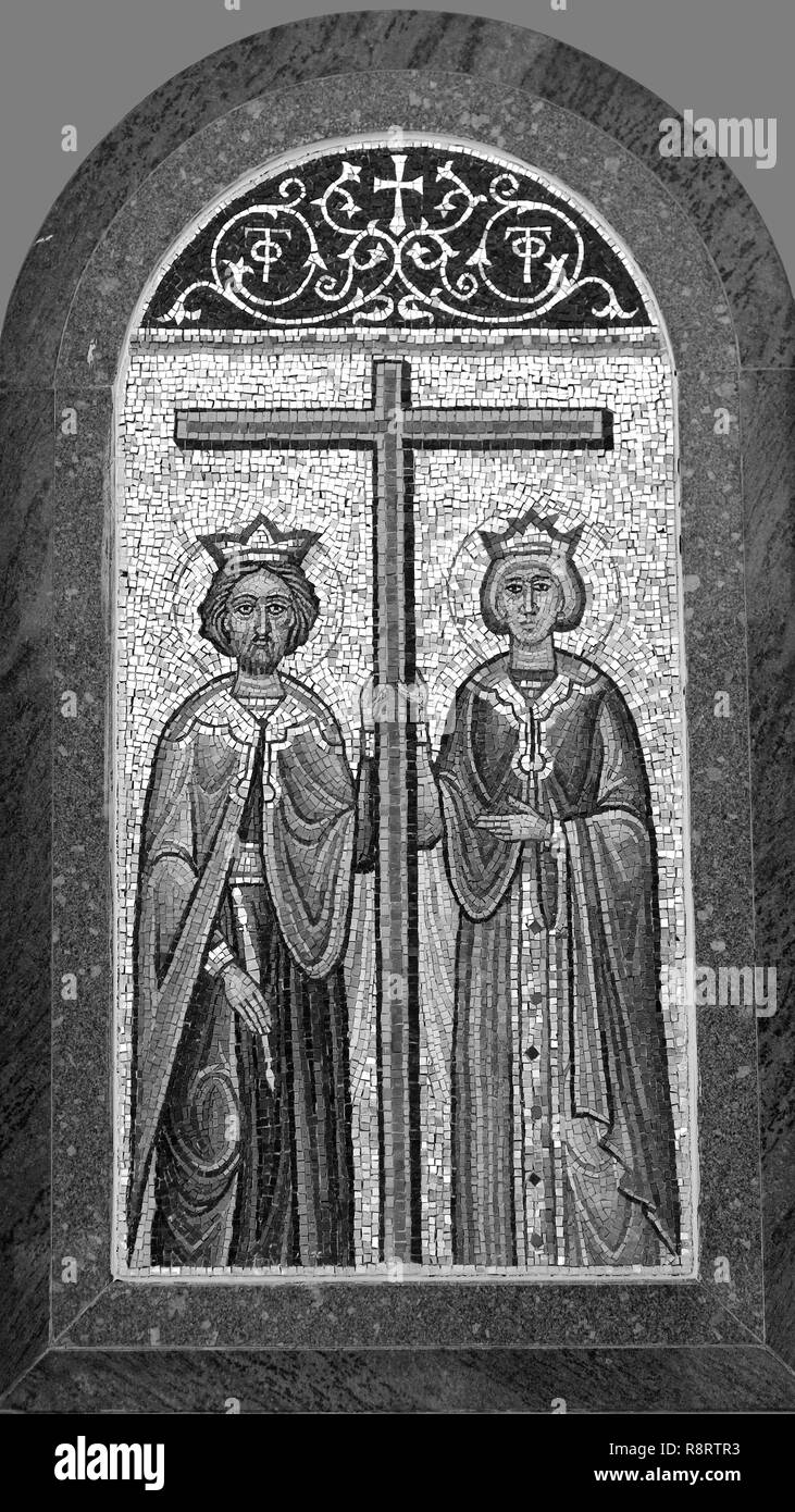 Das Symbol der Heiligen Konstantin und Helena in der griechisch-orthodoxen Kirche in Kana, Israel. Schwarz-weiß-Filter Stockfoto