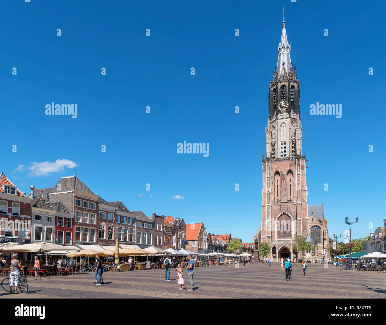 Das Gebäude aus dem 15. Jahrhundert Nieuwe Kerk (Neue Kirche) im Markt (Marktplatz), Delft, Groningen (Holland), Niederlande Stockfoto