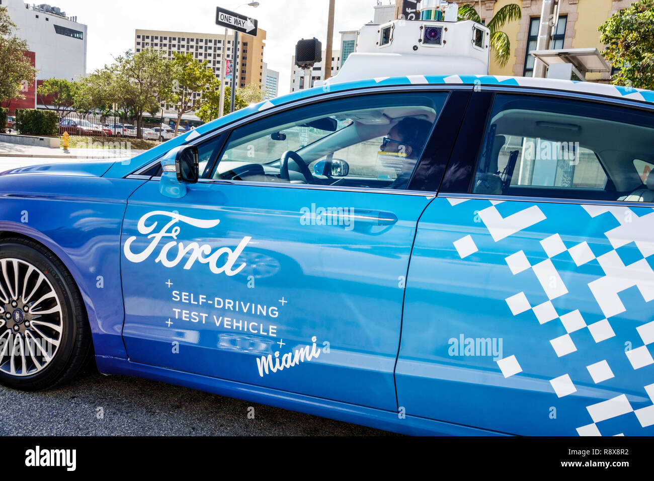 Miami Florida, Downtown, Ford selbstfahrendes Testfahrzeug, FL181205058 Stockfoto