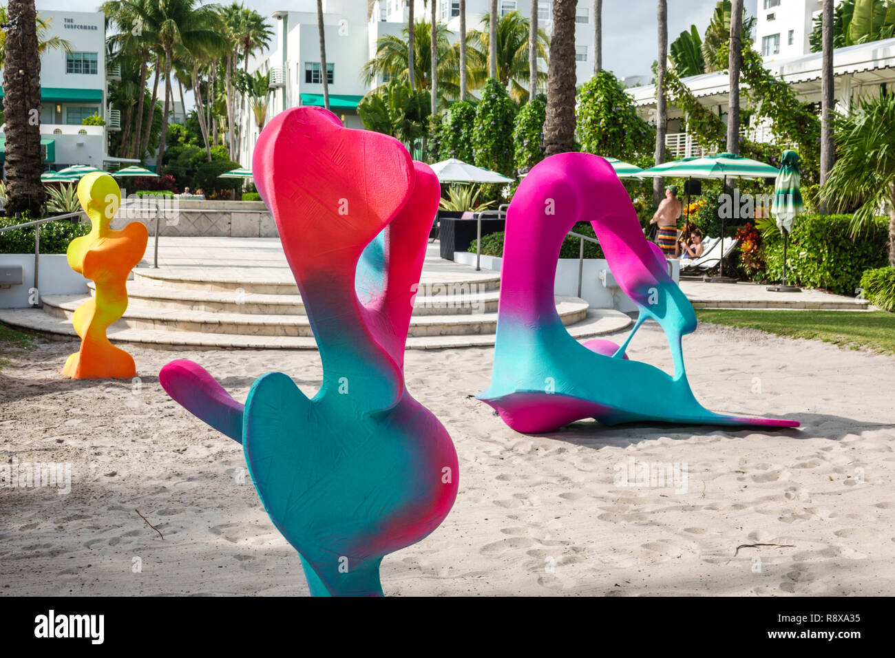 Miami Beach Florida, Collins Avenue, Art Basel Weekend, Kunstinstallation, Follies & Flora von Chris Schank, Surfcomber, Hotel, FL181205111 Stockfoto