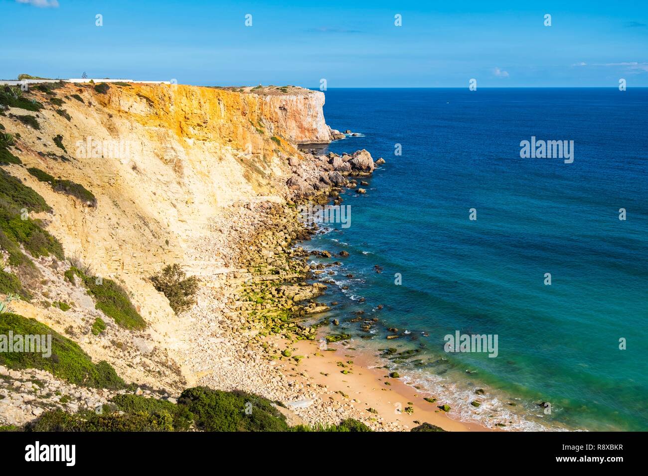 Portugal, Algarve, Süd-west Alentejano und Costa Vicentina, Sagres im äußersten Südwesten von Portugal und Europa, Ponta da Atalaia. Stockfoto