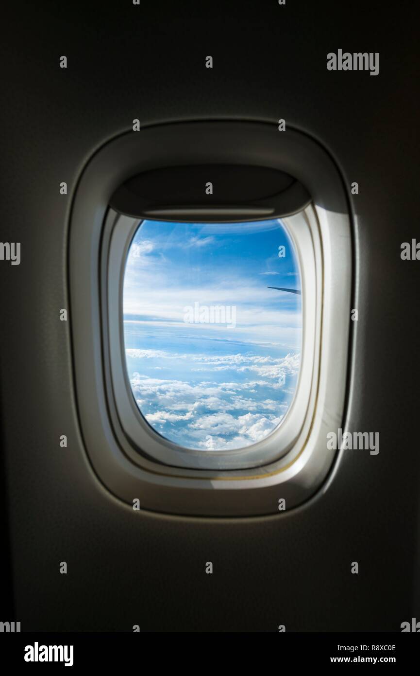 Frankreich, mit Blick auf das "Bullauge" eines Flugzeugs (Luftbild) Stockfoto