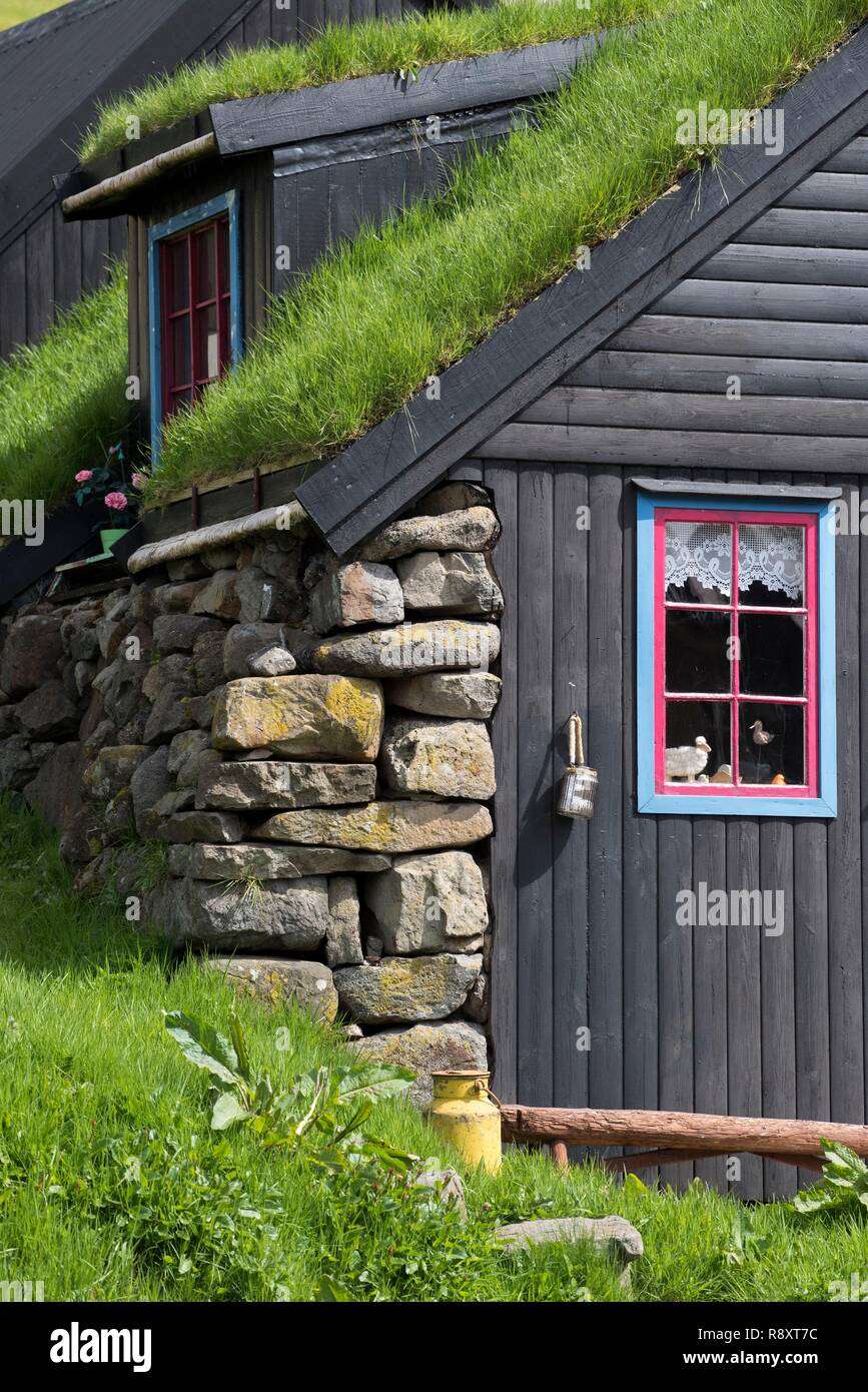 Dänemark, Färöer Inseln, Kunoy Insel Kunoy, traditionellen Haus, Fenster Stockfoto