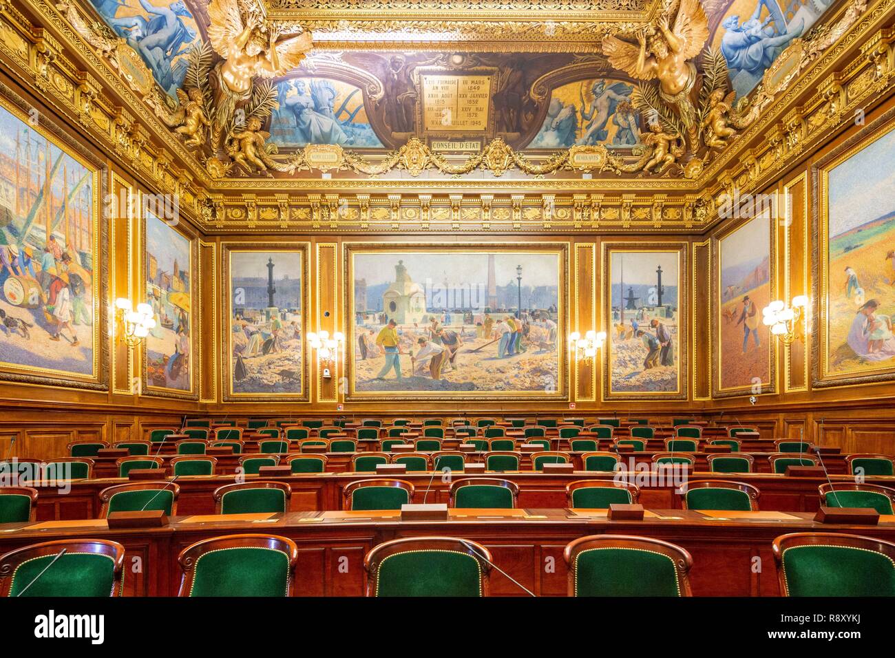Frankreich, Paris, Palais Royal, der Staatsrat, Aula, Gemälde von Henri Martin um das Jahr 1920 auf das Thema der mühsamen Frankreich, dem Rat des Staates Stockfoto