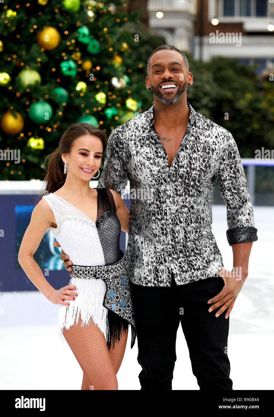 Carlotta Edwards (links) und Richard Blackwood während der pressevorstellung Für die kommende Serie von Dancing On Ice am Natural History Museum Ice Rink in London. Bild Datum: Dienstag, 18. Dezember 2018. Foto: David Parry/PA-Kabel Stockfoto