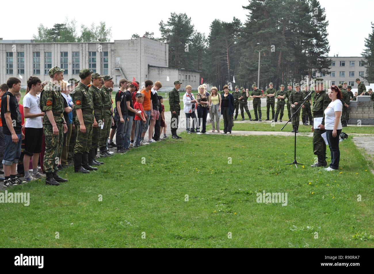 Fedulovo, Oblast Wladimir, Russland. 16. Mai 2010. Training Center für Tank Truppen. Militärische sport spiel Zarnitsa unter den Kinder Clubs der Stadt Stockfoto