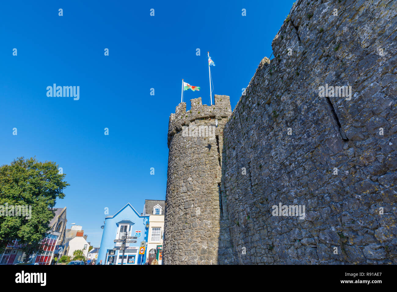 Historische Stadtmauer von Tenby, eine ummauerte Stadt am Meer in Pembrokeshire, South Wales Küste auf der westlichen Seite von Carmarthen Bay Stockfoto