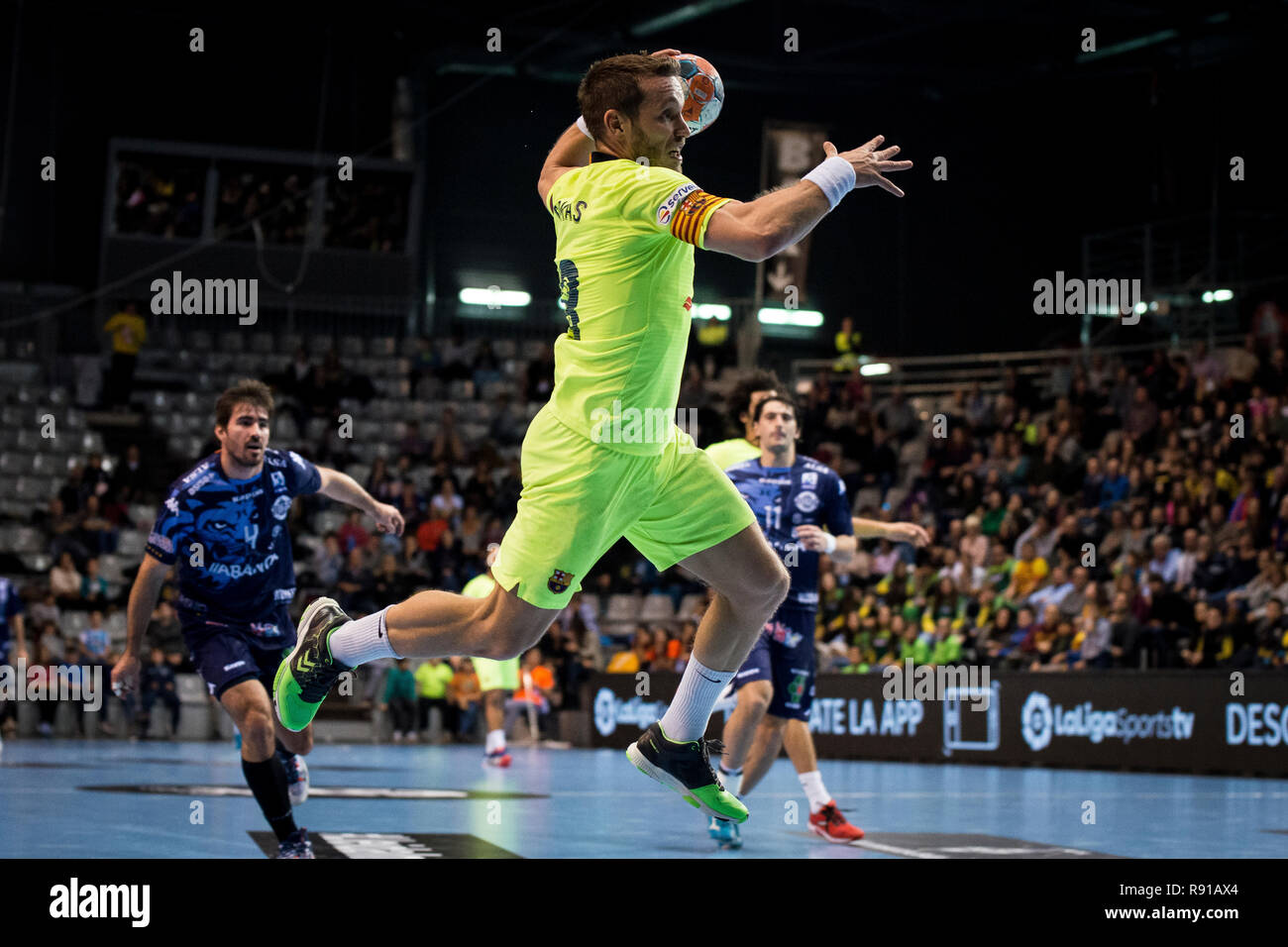 15. Dezember 2018 Pabello Barris Nord, Barcelona, Spanien; Halbfinale Copa ASOBAL Handball; FC Barcelona Lassa gegen Ademar Leon; Victor Tomas des FC Stockfoto