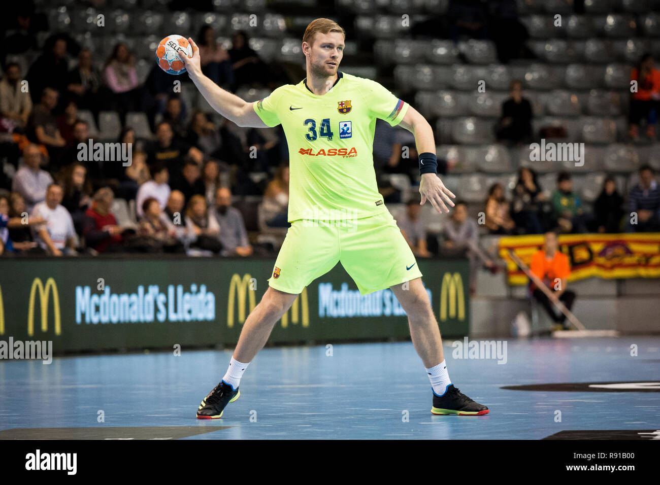 15. Dezember 2018 Pabello Barris Nord, Barcelona, Spanien; Halbfinale Copa ASOBAL Handball; FC Barcelona Lassa gegen Ademar Leon; Aron Palmarsson der Stockfoto