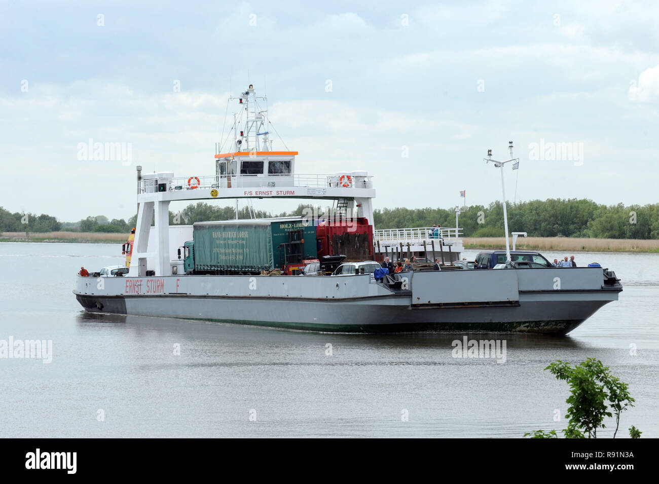 Elbfahre Gluckstadt Wartezeit Aktuell