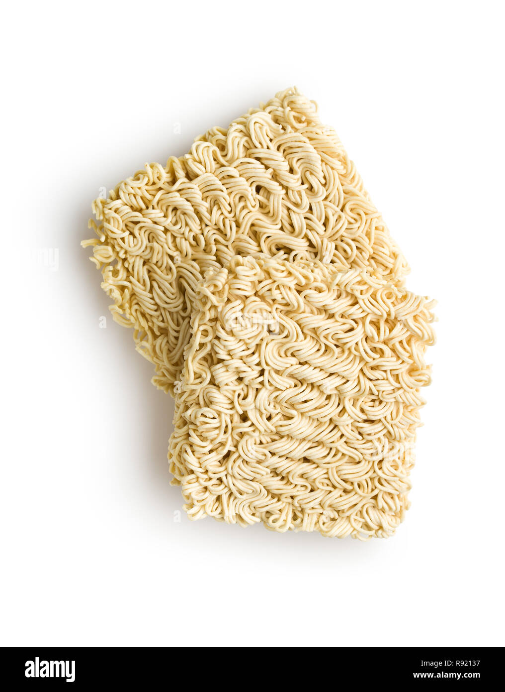 Ungekochte Nudeln auf weißem Hintergrund. Stockfoto