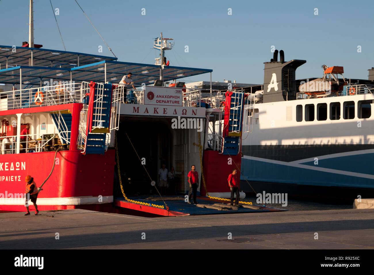 Macedon Autofähre Andocken an lavrio Hafen lavrio ATTIKA Griechenland Stockfoto