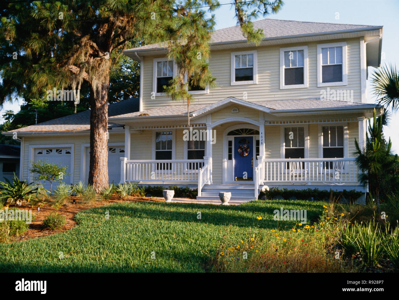 Haus Im Kolonialstil In Tampa Florida Usa Stockfotografie Alamy