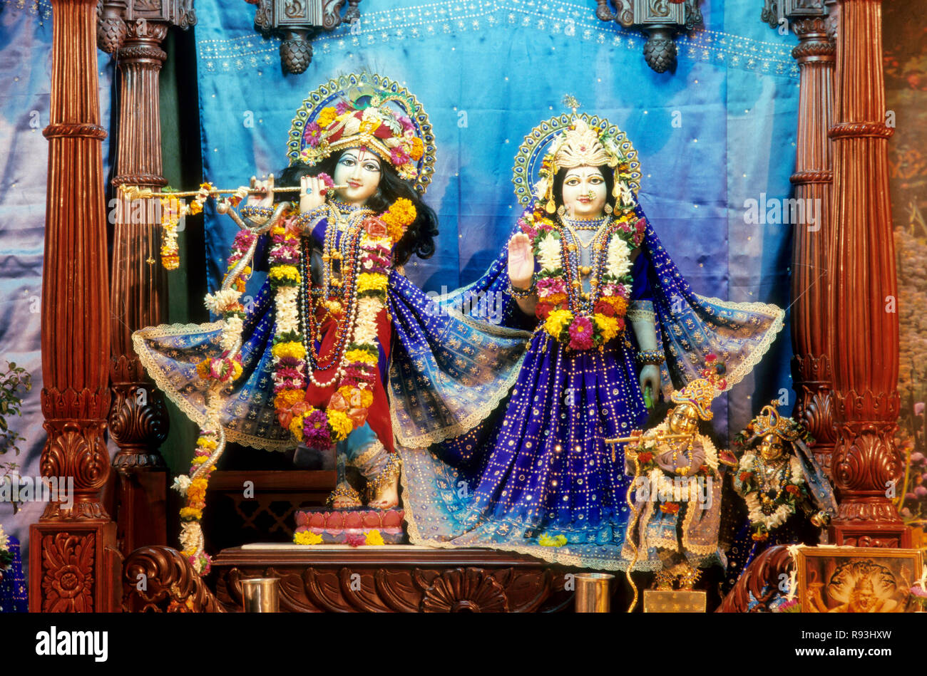 Idol von Lord Krishna und Radha, die iskcon Hare Krishna Tempel, Pune, Maharashtra, Indien Stockfoto