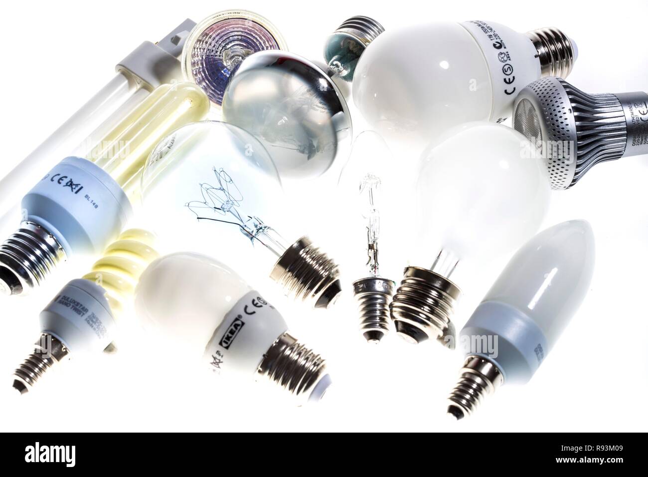 Verschiedene Lampen, Glühbirnen, Energiesparlampen und LED-Lampen Stockfoto