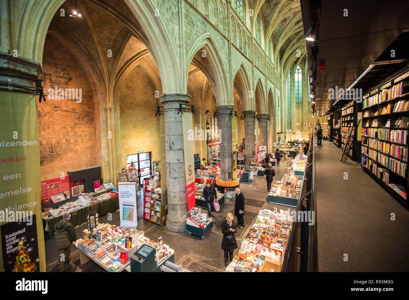 Buchhandlung Selexyz Dominicanen in einem Dominikanischen Kirche aus dem 13. Jahrhundert, Maastricht, Limburg, Niederlande Stockfoto