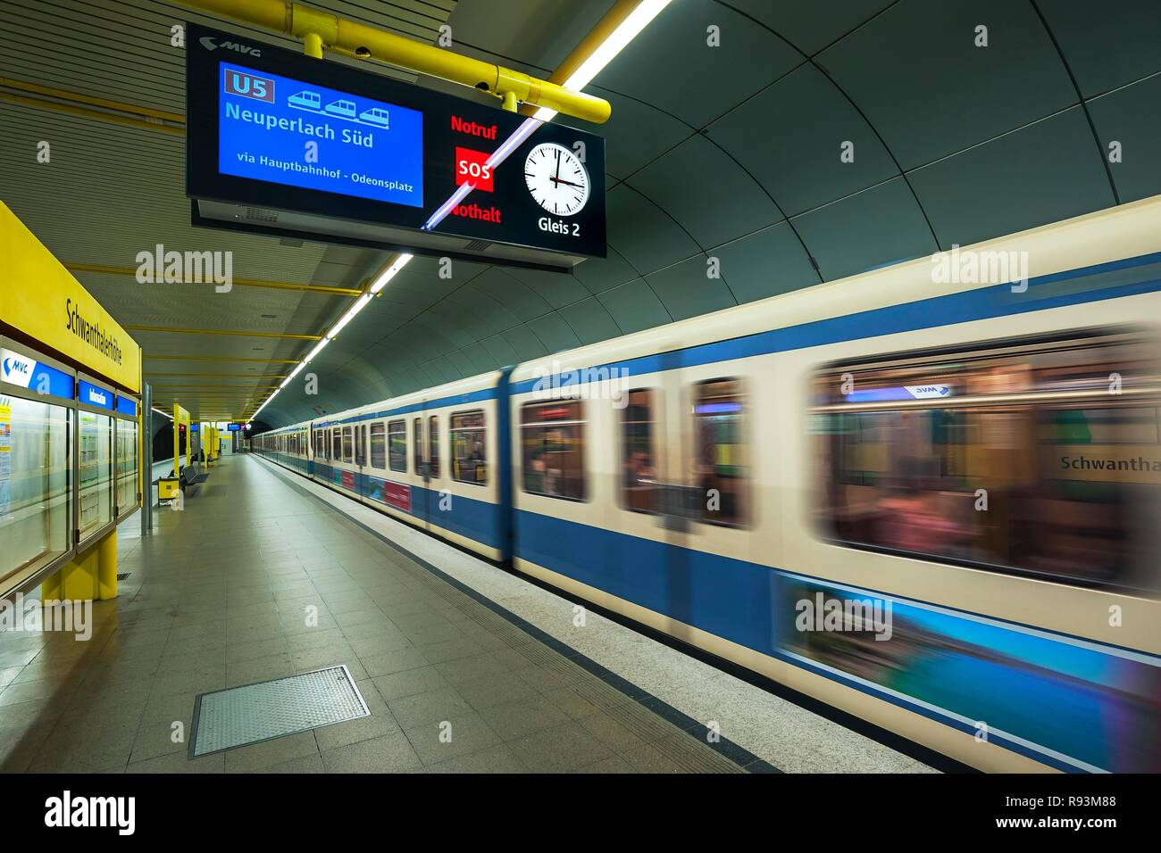 U-Bahnstation Schwanthalerhöhe, München, Oberbayern, Bayern, Deutschland Stockfoto