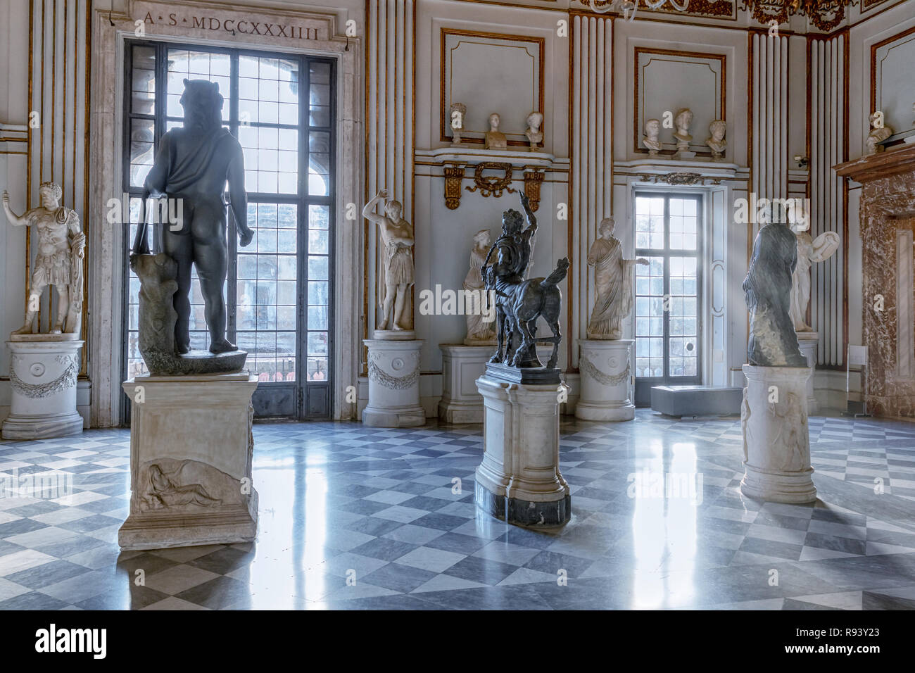 Römische Skulpturen im Palazzo Nuovo, den Kapitolinischen Museen, Rom, Latium, Italien Stockfoto