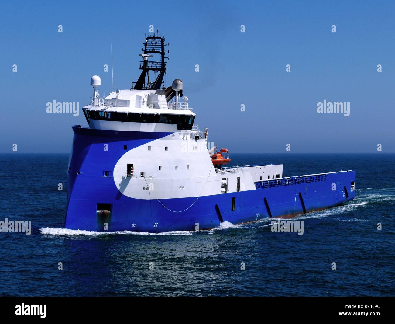 Offshore-Versorgungsschiff Stockfoto