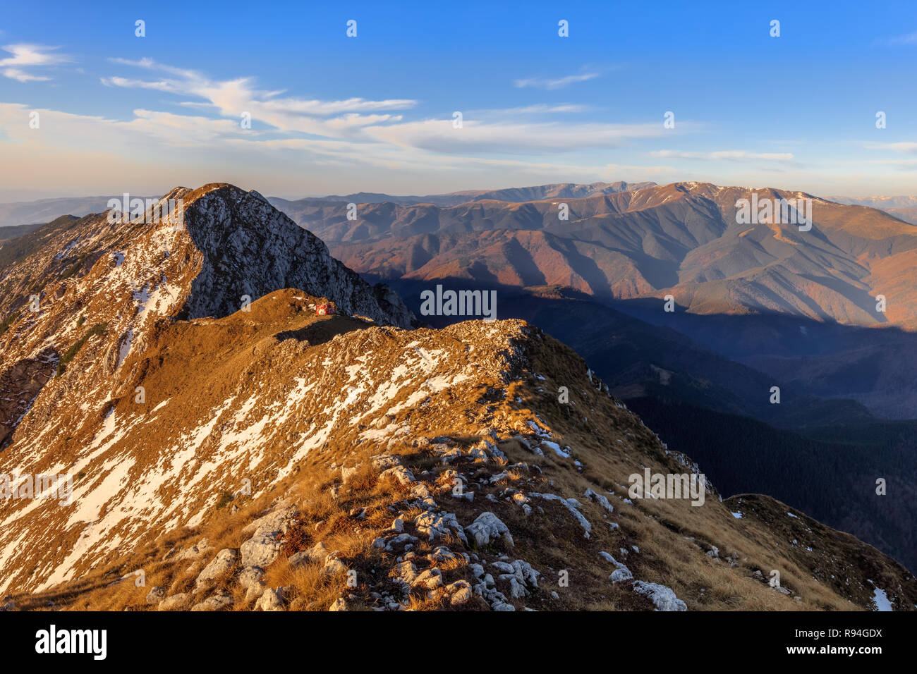 Berglandschaft in Piatra Craiului Bergen, Rumänien Stockfoto