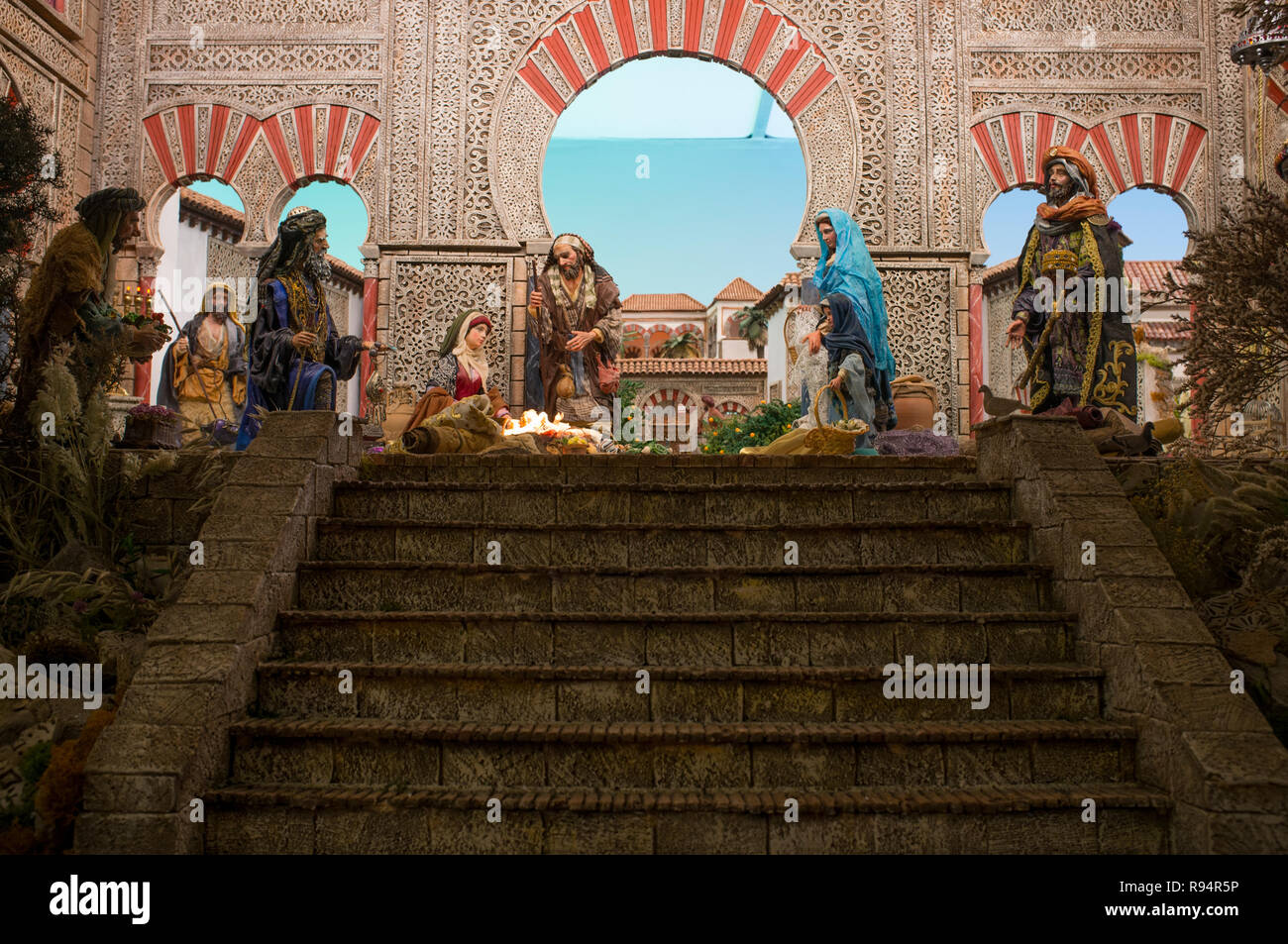 Cordoba, Spanien - Dezember 2018: Weihnachten Krippe mit Al-Andalus Architektur Stil. Córdoba Landesregierung Stockfoto