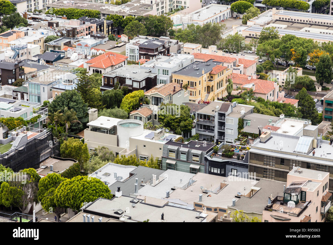Luftaufnahme von San Francisco Dächer von Coit Tower Stockfoto