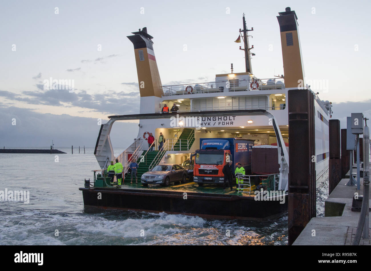 18.09.2012, Wyk Auf Foehr, Schleswig-Holstein, Deutschland - Faehre im Hafen von Wyk auf der Insel Foehr. 0 RX 120918 D 223 CAROEX.JPG [MODEL RELEASE: NEIN, PROP Stockfoto