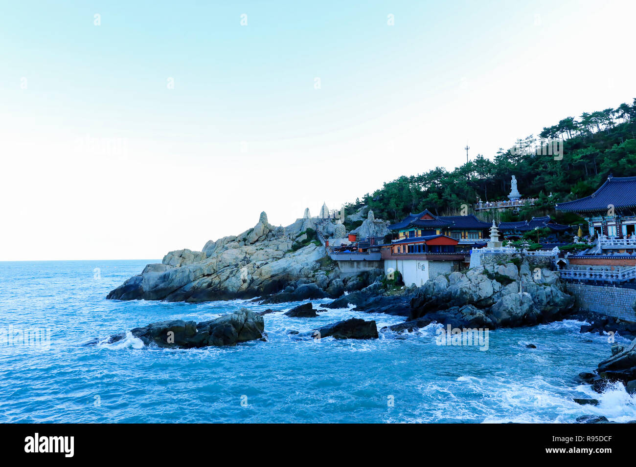 Haedong Yonggungsa Tempel in Busan, Südkorea. Stockfoto