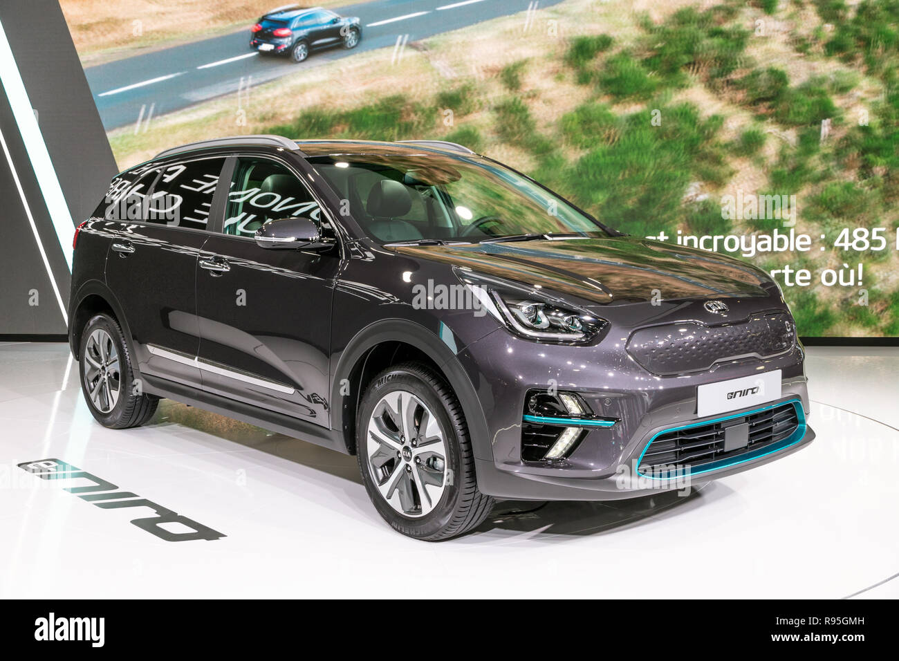 PARIS - Okt 3, 2018: Kia Niro EV elektrische Crossover-SUV Auto auf der Paris Motor Show präsentiert. Stockfoto