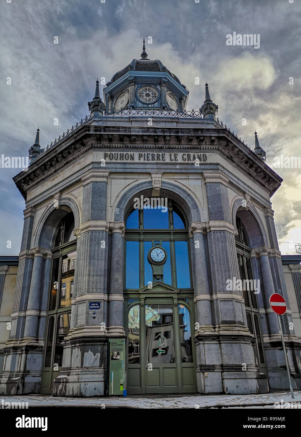 Fassade der Feder von Pierre Le Grand in Spa, Belgien, das derzeit das Tourismusbüro beherbergt und ein Museum. Der Begriff Spa in dieser Stadt entstanden. Stockfoto