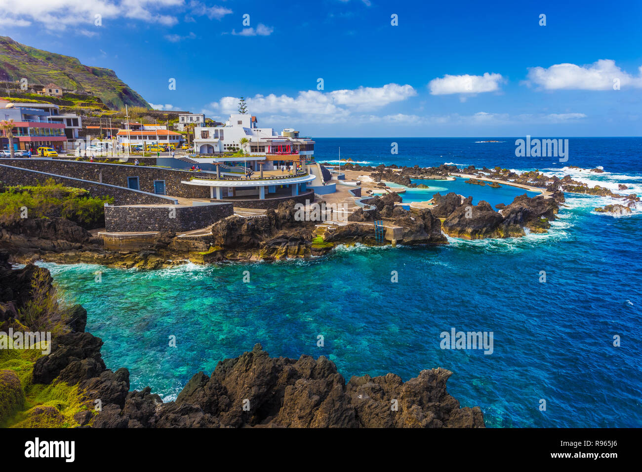 Schöne Landschaft über Porto Moniz region, natürliche Schwimmbecken auf der Insel Madeira, Portugal Stockfoto
