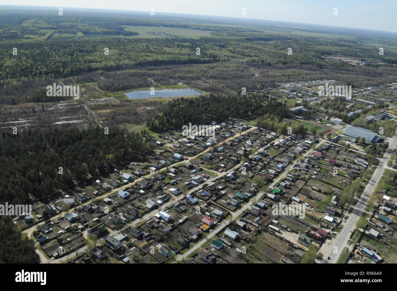 Oblast Wladimir, Russland. 9. Mai 2013. Dorf Melekhovo aus der Luft Stockfoto