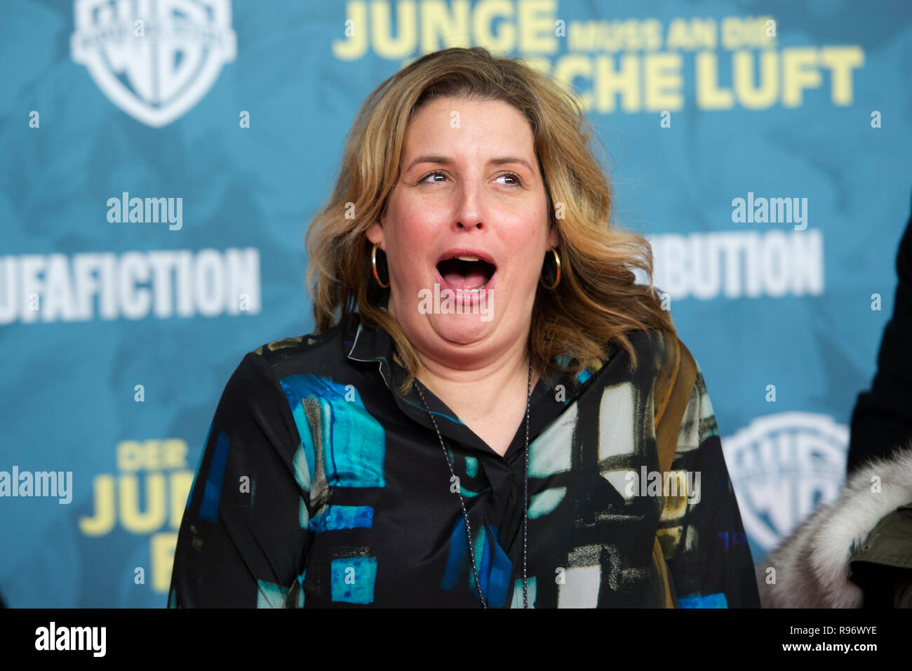 Elena uhlig bei der premiere von Fotos und Bildmaterial in hoher