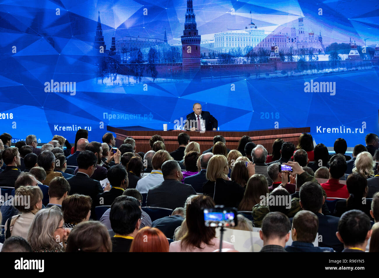 Moskau, Russland. 20 Dezember, 2018: Der russische Präsident Wladimir Putin gibt einen jährlichen am Ende des Jahres Pressekonferenz auf der Moscow World Trade Center Credit: Nikolay Winokurow/Alamy leben Nachrichten Stockfoto