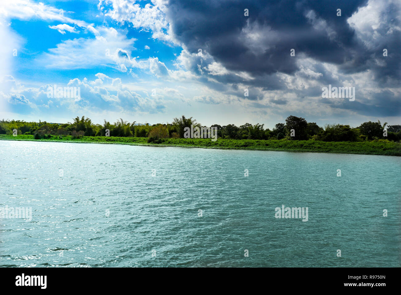 Grünes Wasser See Stockfoto