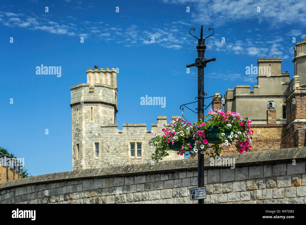 Die Mauern von Schloss Windsor in Windsor, Berkshire, England, Europa. Stockfoto