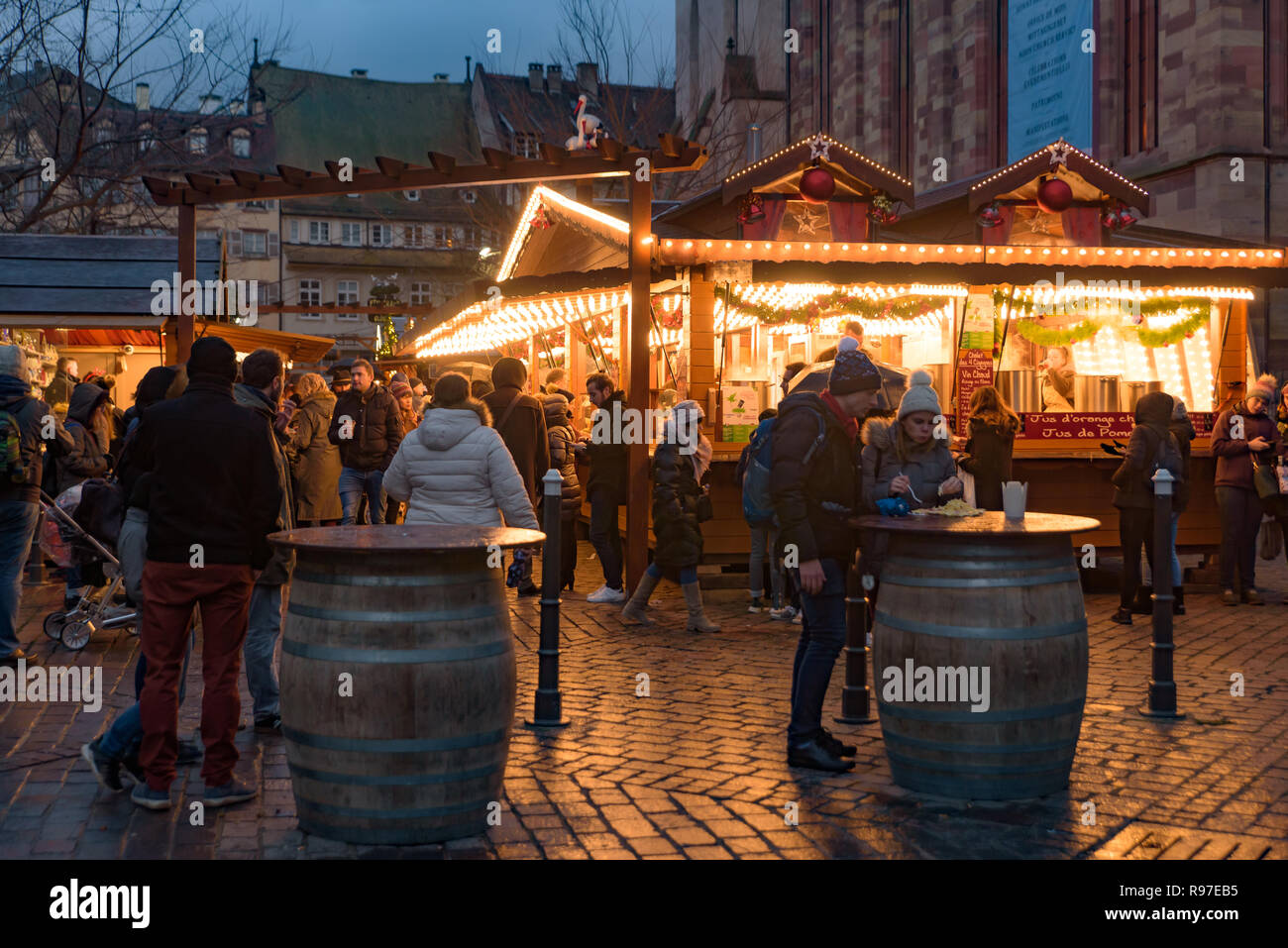 2018 Weihnachtsmarkt in Straßburg, der Hauptstadt de Noel im Elsass, Frankreich Stockfoto