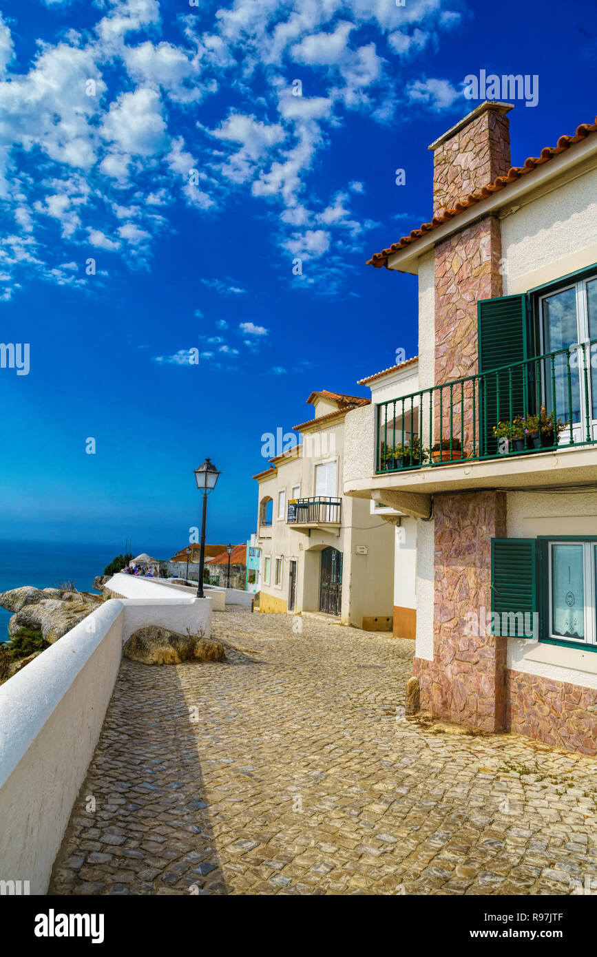 Street nazare portugal Fotos und Bildmaterial in hoher Auflösung Alamy